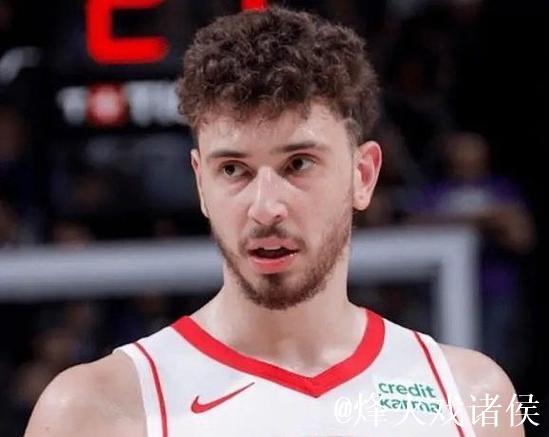 布朗：申京最后本来想造犯规，但我就干脆直接让他投篮了