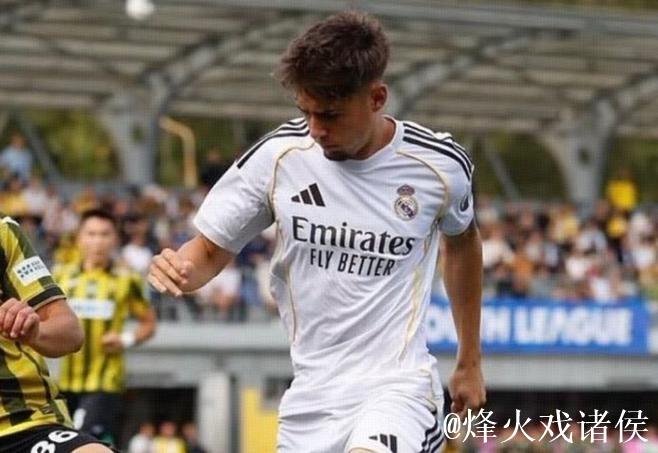 皇马19岁左后卫巴尔德佩尼亚斯有望首秀,本周欧冠入选大名单 皇马19岁左后卫巴尔德佩尼亚斯有望首秀,本周欧冠入选大名单