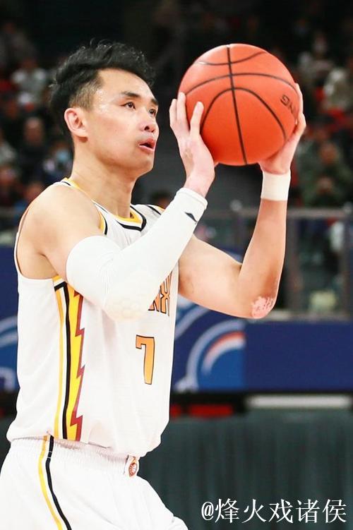 琼斯33分吉林力克首钢 原帅19分山西胜北控